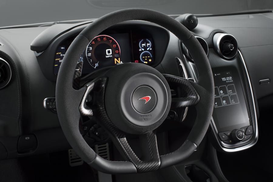 Панель приборов McLaren 570S with Track Pack Upgrade 2016 года  (фото 6 из 6)